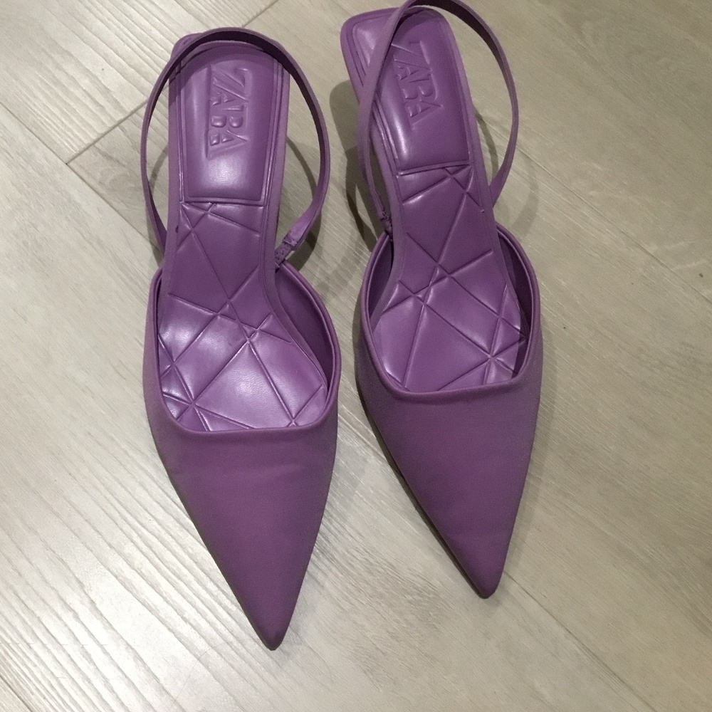 Zara, 39, lavender